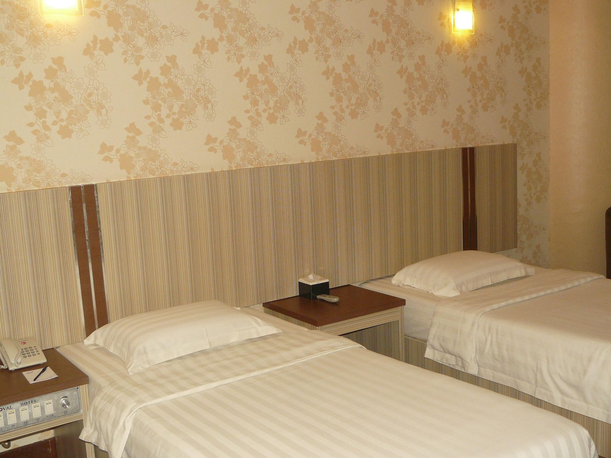 Hotel Oval Surabaya Esterno foto