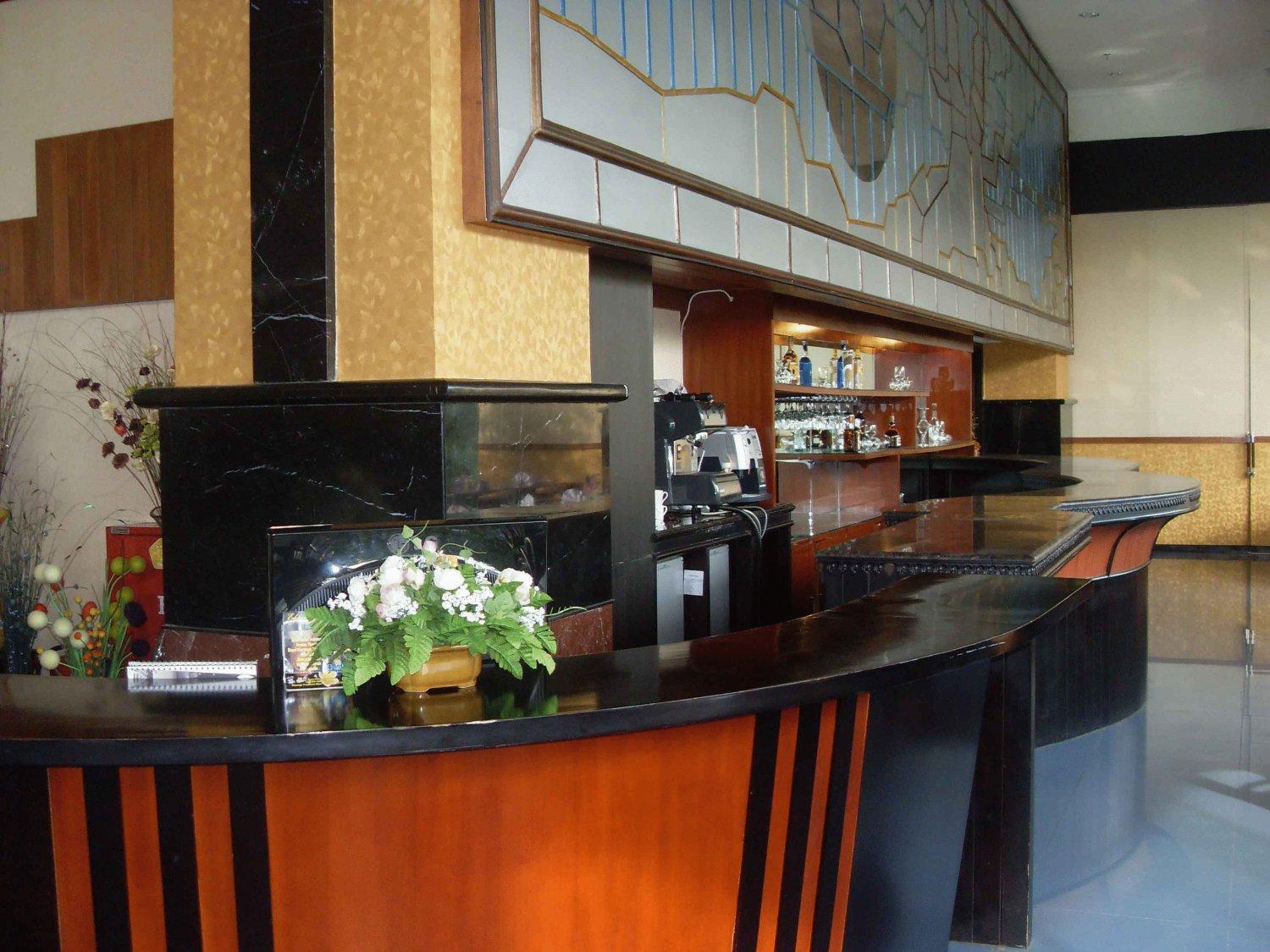 Hotel Oval Surabaya Esterno foto