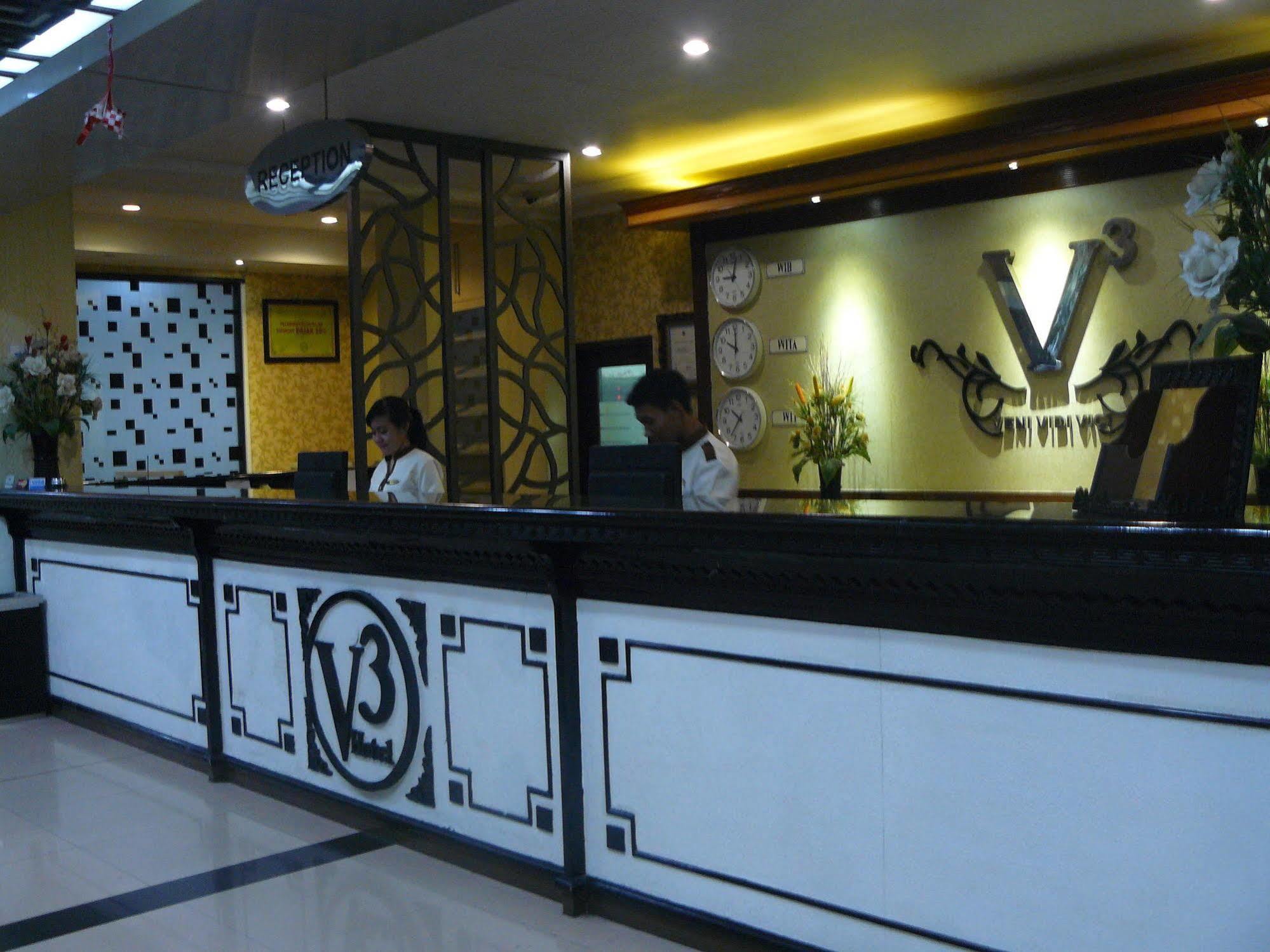 Hotel Oval Surabaya Esterno foto